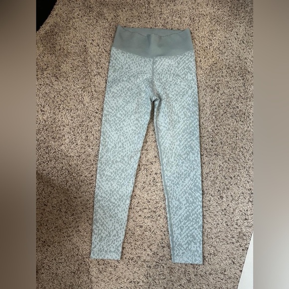 OFFLINE by Aerie Seamless Snake Leggings 7/8 Length High Waisted Salty Air Sz S - Picture 4 of 11